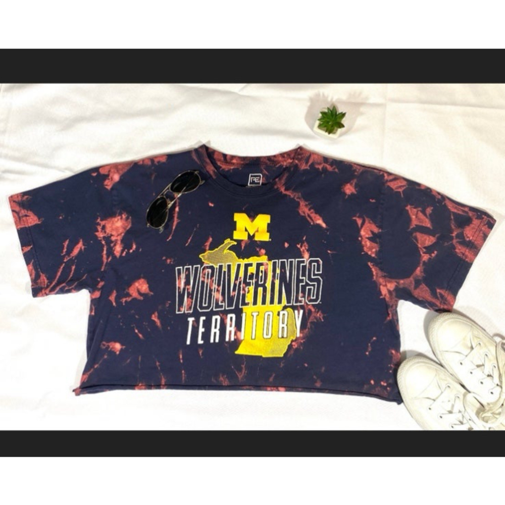 Michigan Wolverines Women’s Cropped T shirt